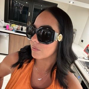 Versace Sunglasses 4424 Black - like new!